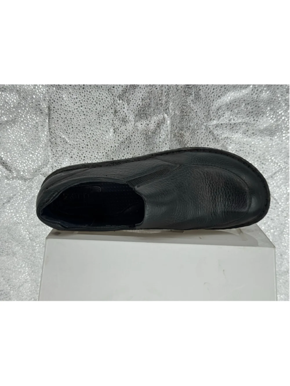 Men's Born Black Leather Slip-On Loafers size 9.5